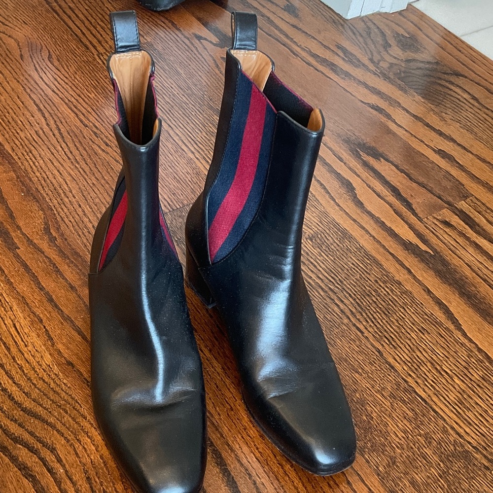 Authentic Gucci Women’s Black and Red Leather Boots in great condition!